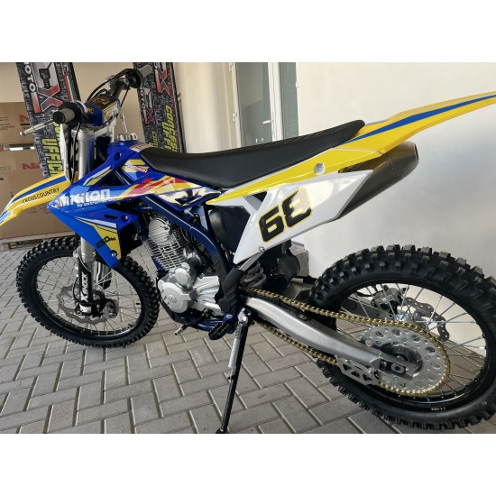 MZK Mikilon 250cc 21/18 4T benzines cross kék/sárga